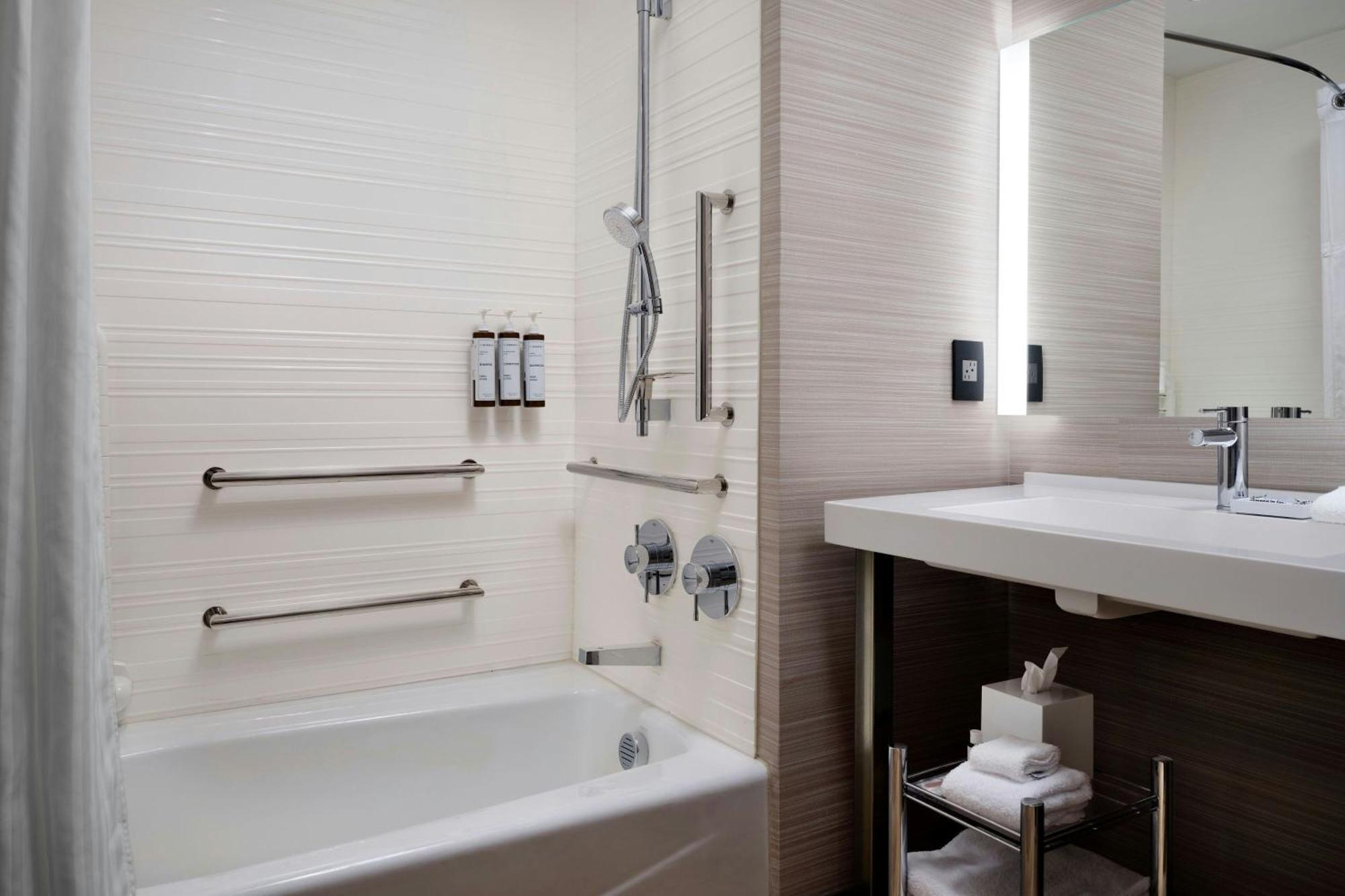 Ac Hotel By Marriott Dallas Frisco Bagian luar foto